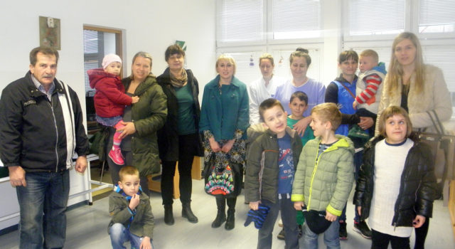 Čitam dam, sretan sam-prikupljanje slikovnica