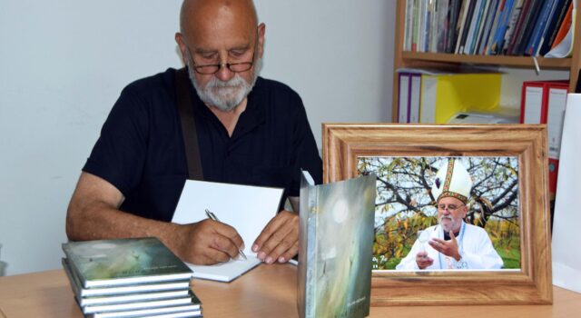 Održana promocija knjige – zbirke pjesama pod nazivom “Buka tišine” poznatog Đurđevčana Željka Kožarića